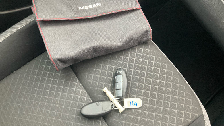 Nissan Juke 1.0 DiG-T 114 N-Connecta 5dr Petrol Hatchback